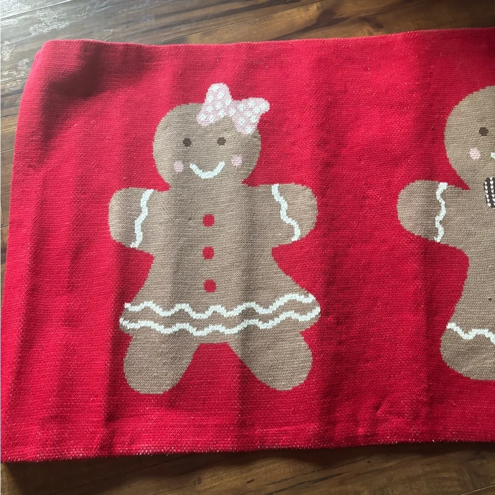 Storehouse Gingerbread man/ women scatter Christmas rug